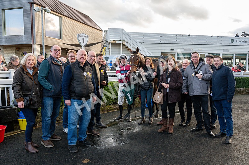 240226-Race 5-Chasingouttheblues-5843 - Race 5