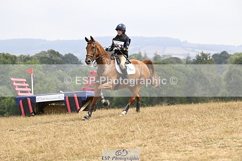 250824A-124304-36458 - 2049-Mia.Lewis-The.flying.scotsman