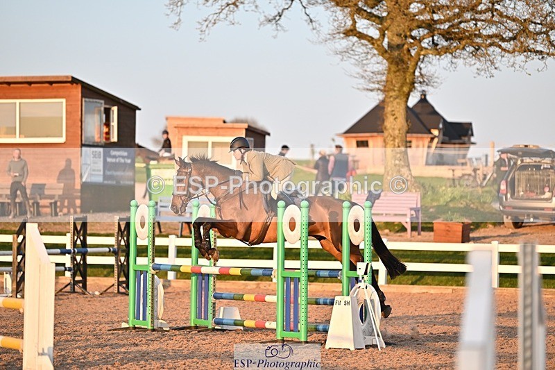 250408-193016-01300 - 1m