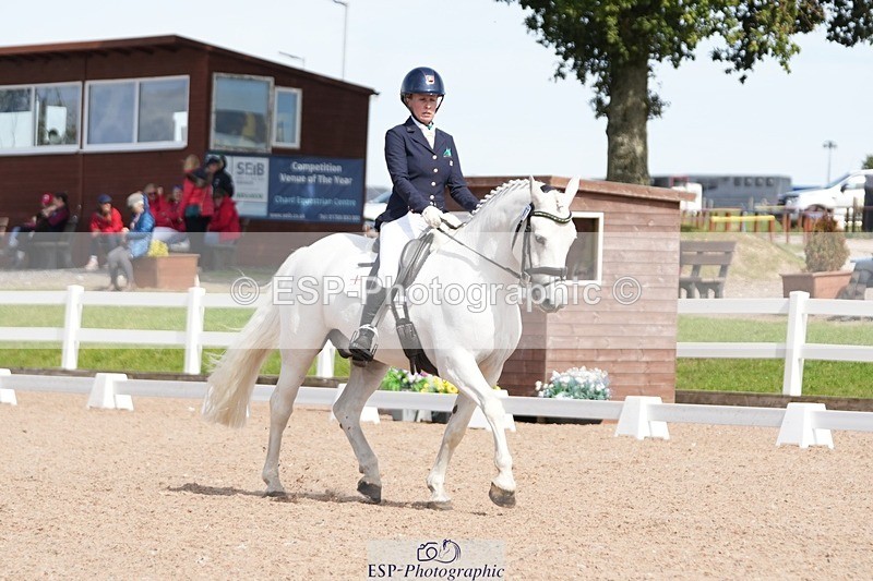 250906-135524-03797 - 067-Laura.PercyConobola.Cascade