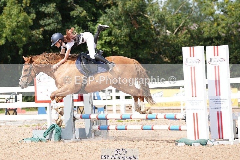 250805-150754-00065 - Clear Round and 60cm