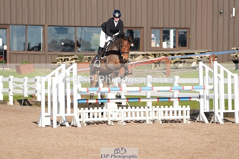 251130-132133-01230 - Cls 15 - 17 Children on Horses