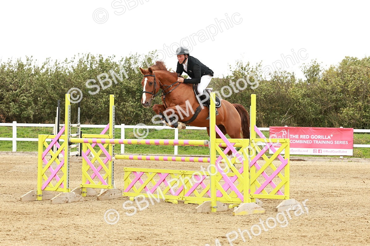 1I0A8102 - Class 5 - Senior Foxhunter 1.20m