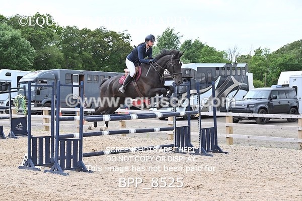 BPP_8525 - CLASS 15 SUN Senior Newcomers/ 1.10m Open