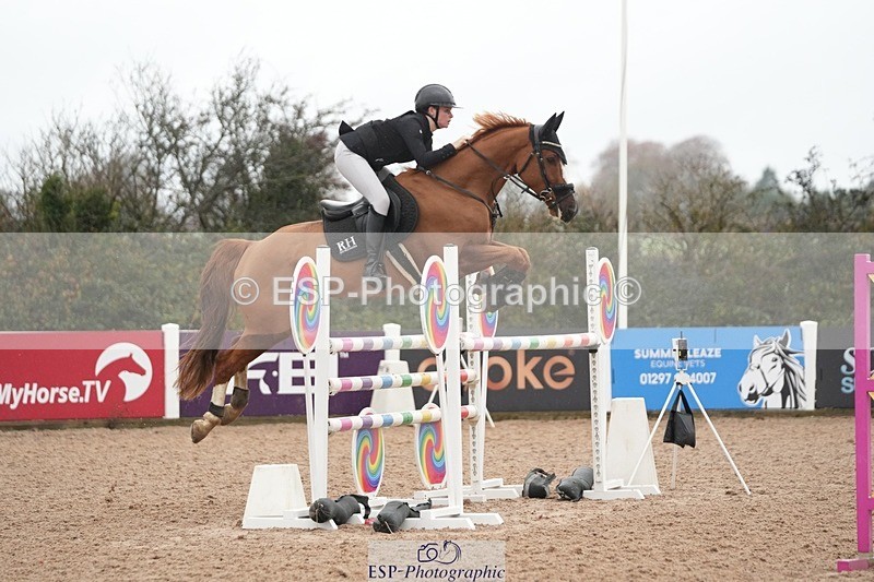 251107-134025-01212 - Cls 6 Foxhunter and 1.20m Open