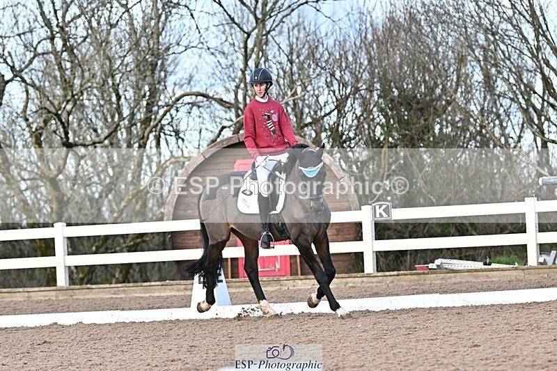 241214-122122-01577 - 132-Alys.Matravers-VORVASHILL.VERTIGO