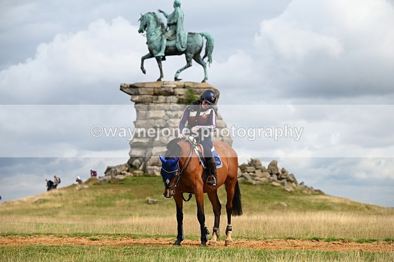 DSC_4401 - Time at Statue 09:50 to 11:09