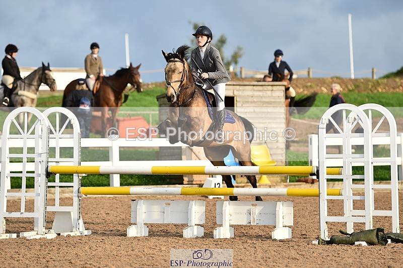 220829A-182258-00548 - 90cm classes