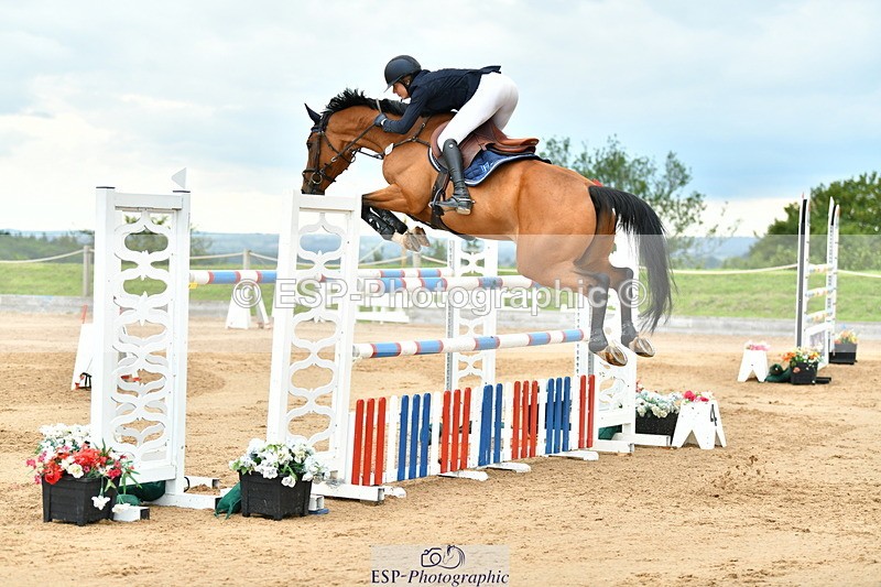 230720A-152444-03852 - Cls 9, 2 Star Big 1.40m Start to break