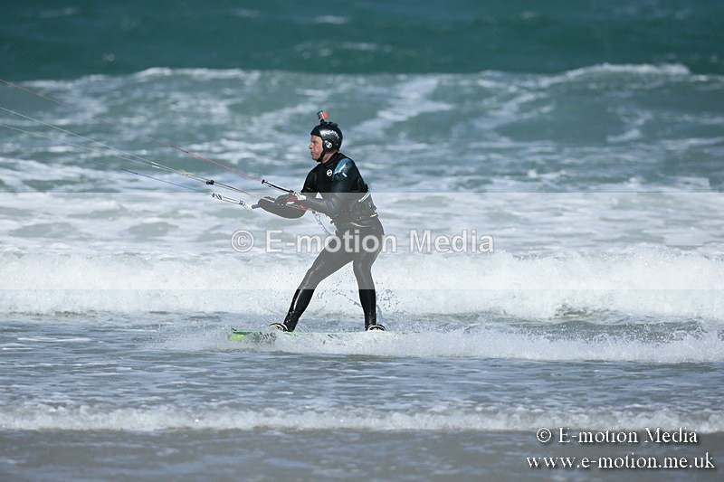 KS 020413-9 - Kite Surfing