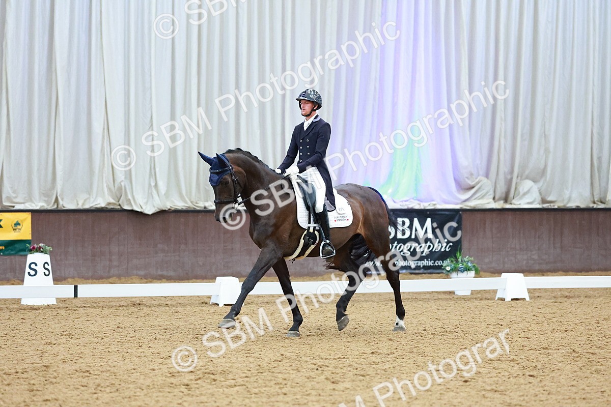 SBM_008003 - Class 9 - FEI INT II - 16.54.17.57