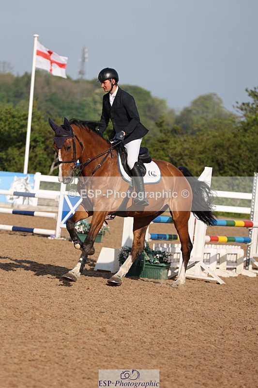 240510A-082905-04253 - Cls 13 British Novice and 90cm Open