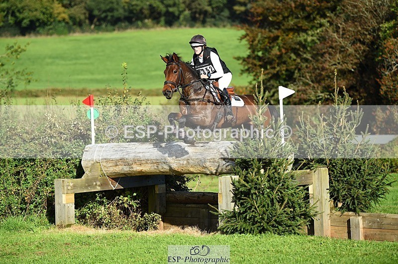 231022-150956-30338 - 352-GREANNANSTOWN.QUARRYMAN.GIRL-Grace.Taylor-XC