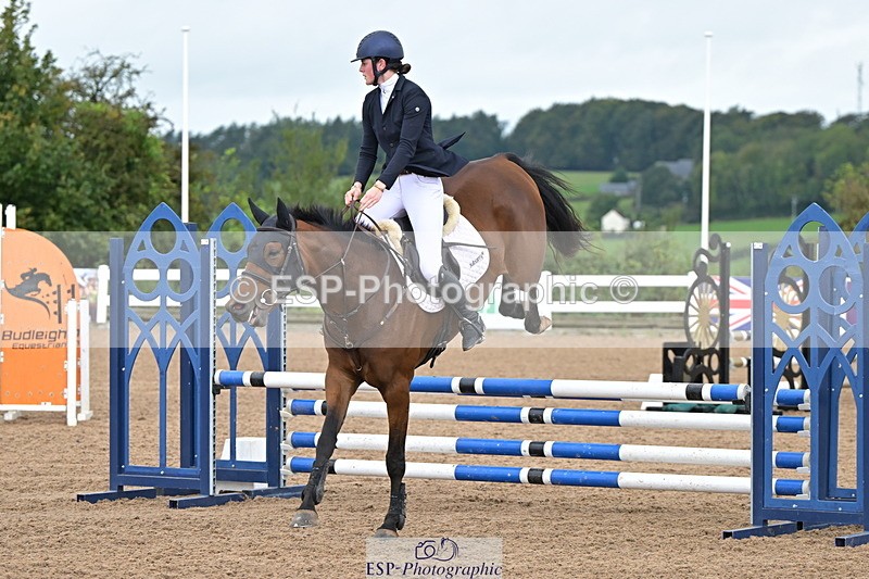 240925A-105613-00160 - Cls 1 British Novice and 90cm Open
