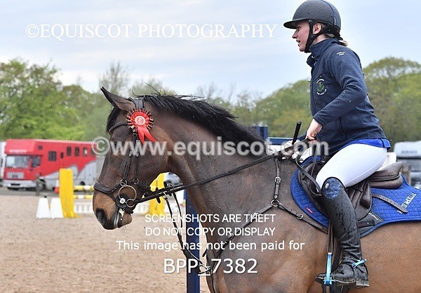 BPP_7382 - CLASS 9 FRI  Senior Newcomers/ 1.10m Open