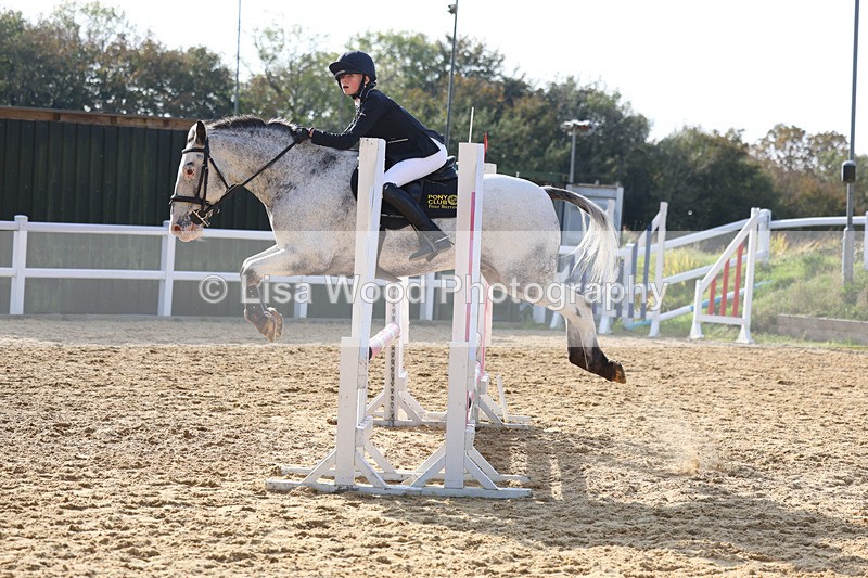 3E7A8008 - Class 4: 70cm open