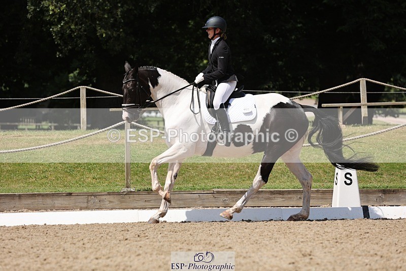 240719-121347-01623 - 123-Michelle_Wallis-Alvescot_Winning_Mood