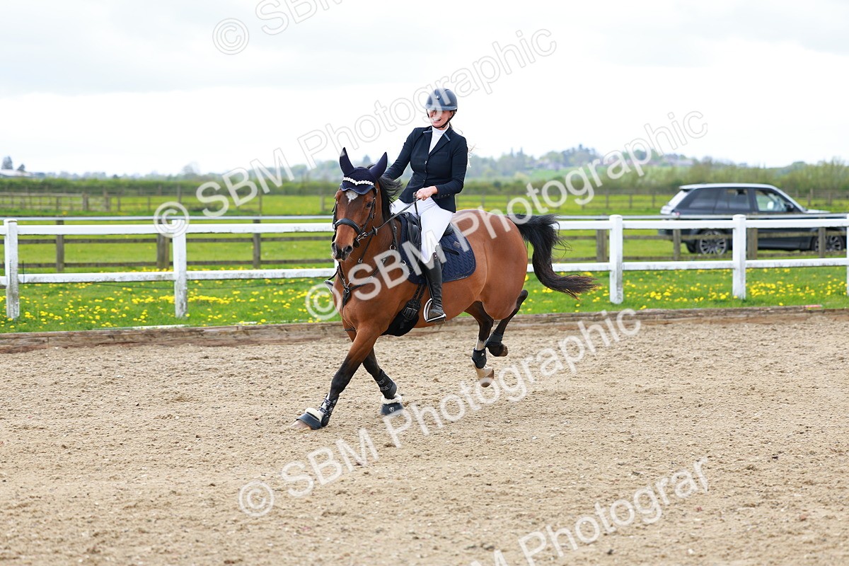SBM_002402 - Class 10 - Senior Newcomers - 1.10m