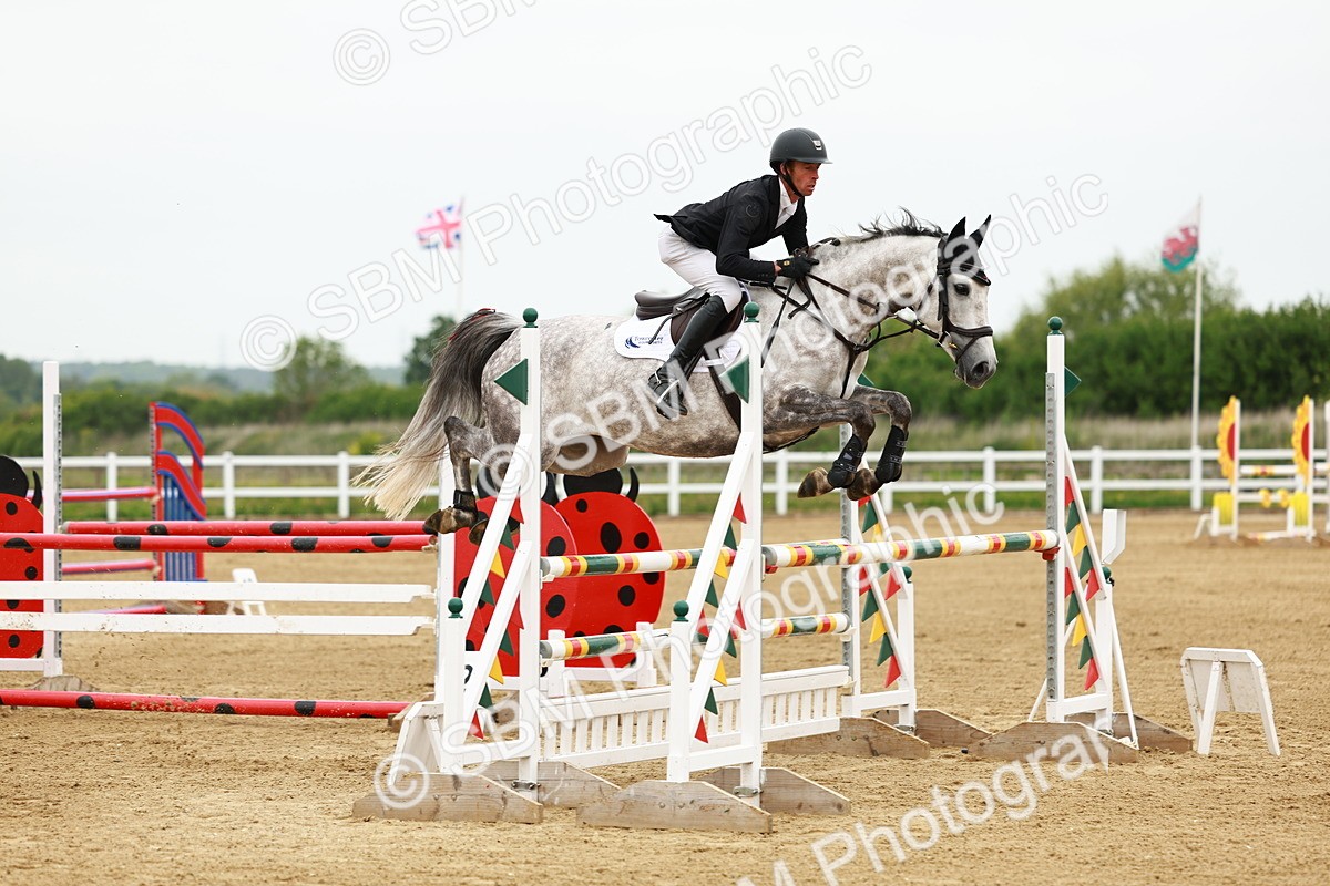 SBM_001012 - Class 4 - Senior Newcomers - 1.10m