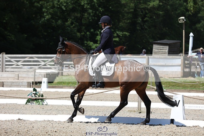 230526-111829-06023 - 151-GREANNANSTOWN_QUARRYMAN_GIRL-Grace_Taylor-WEDTrotUp+DR