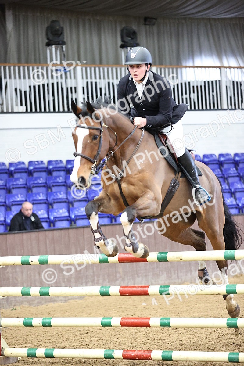 SBM_005909 - Class 16 - Senior Newcomers - 1.10m Open