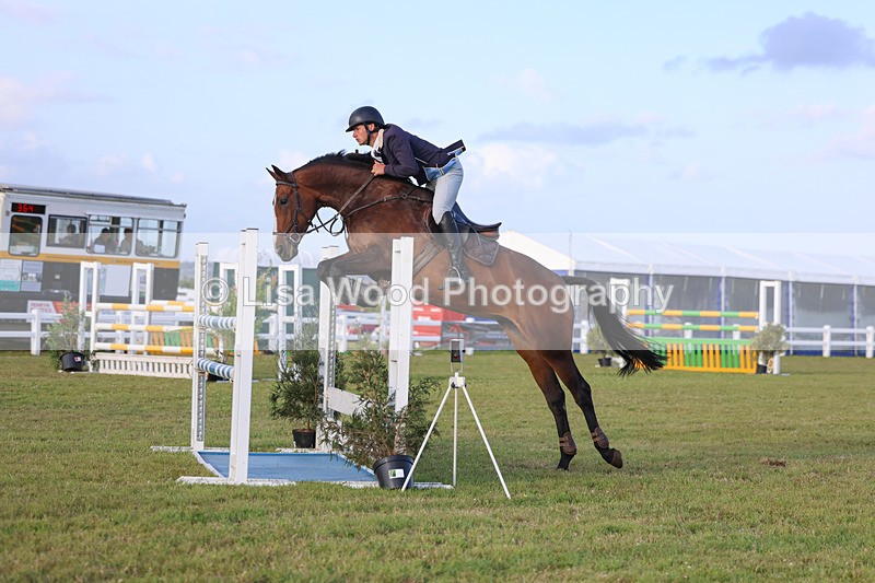 3E7A4973 - Class C1: Showjumping Senior Newcomers/1.10m open