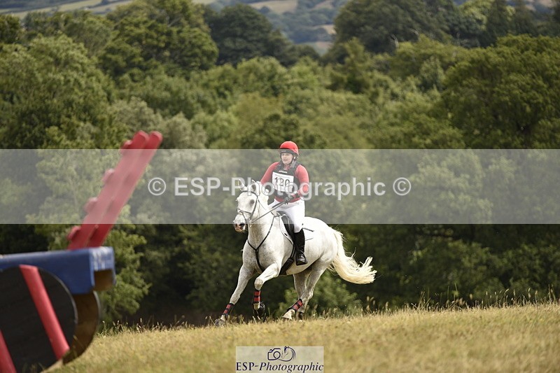 250802A-115620-02040 - C-120-Lucie.Trimnell-TULIRA.AD.ASTRA