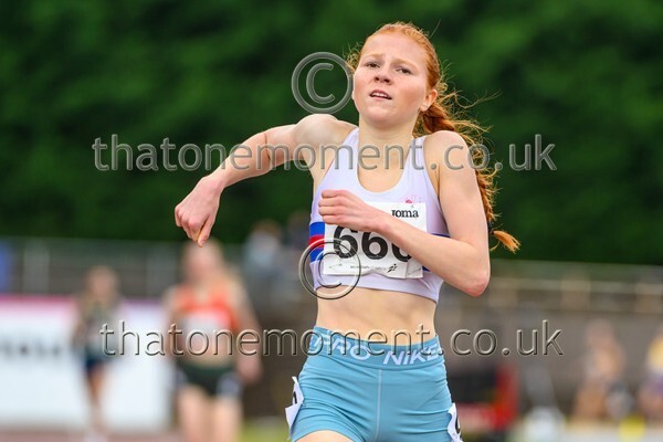 Sen25SUN-927192 - Track Female