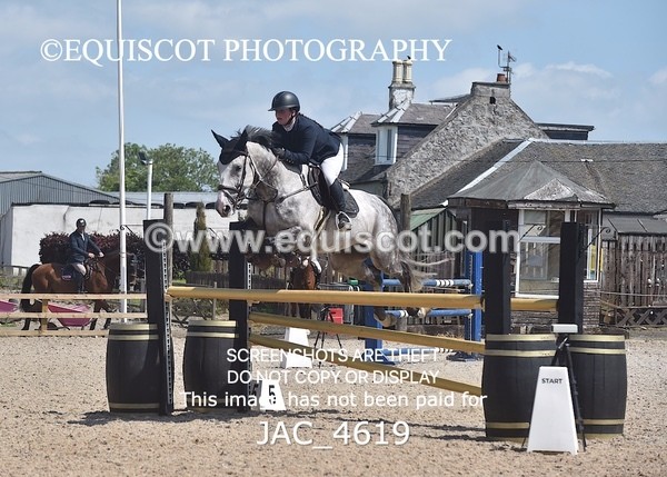 JAC_4619 - CLASS 7 Senior Foxhunter/ 1.20m Open
