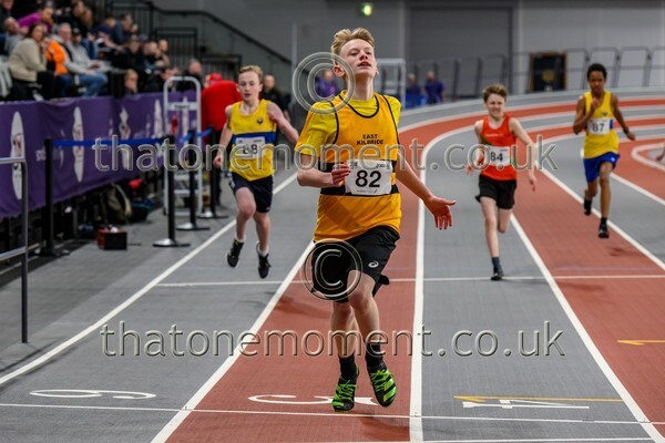 AgeInd25SUN-915243 - Track Male