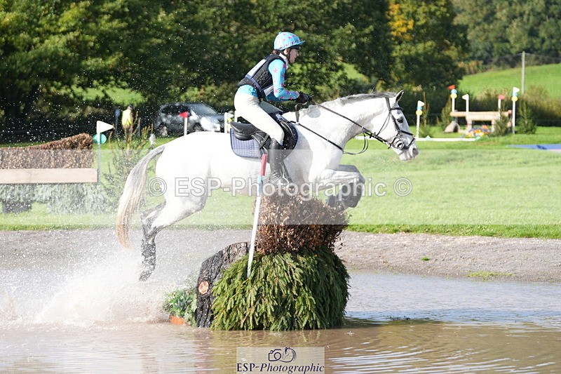 251024A-120551-08621 - B-109-Zoe.Davies