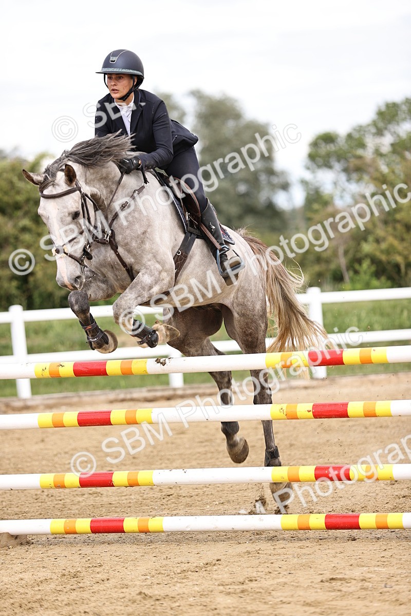 SBM_003474 - Class 11 - Senior Newcomers - 1.10m