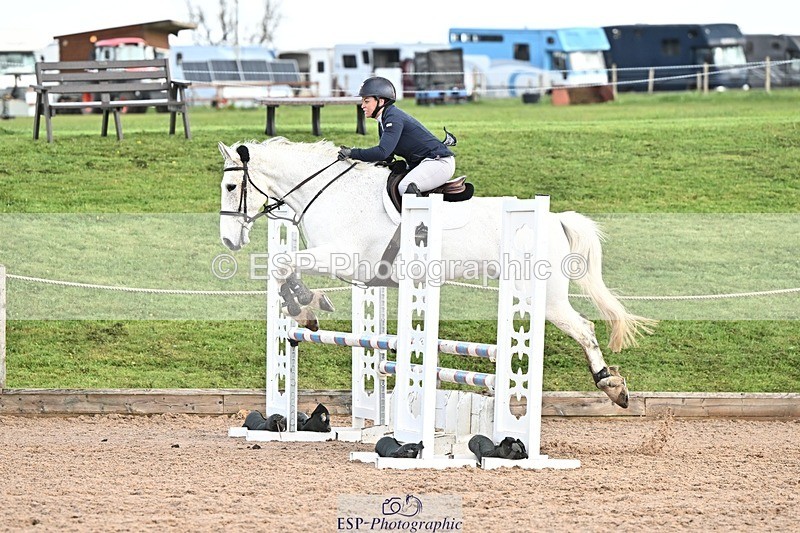 250416-095824-00165 - Cls 1 British Novice and 90cm