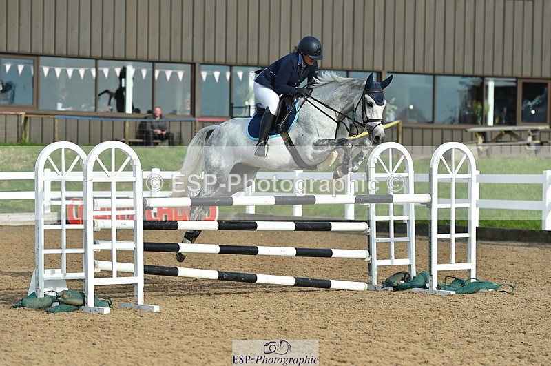 231111A-113304-01690 - Cls 11 Snr 1.05m Open