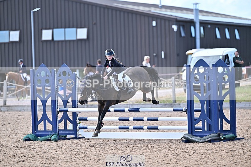 250627-164917-00814 - Cls 6 Stepping Stones 128cm and 138cm