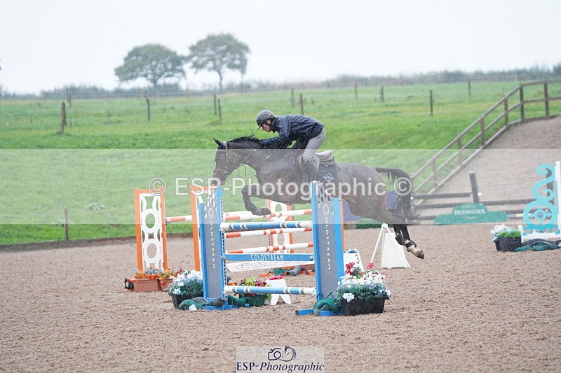 241006A-151106-08001 - Cls 22 Nat 1.30 & 1.40