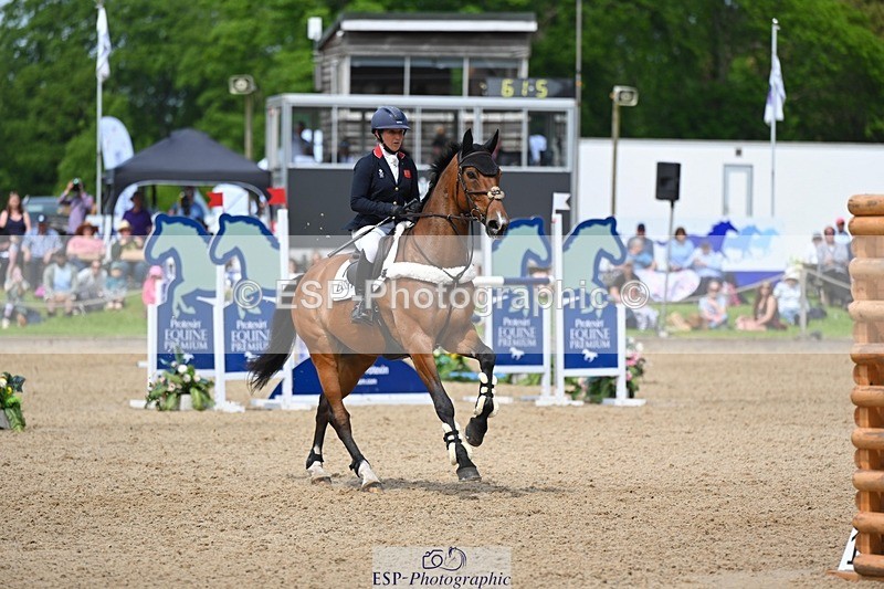 240525-142038-15660 - 520-LONDON_52-Laura_Collett