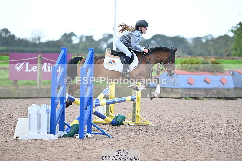 231029A-103340-02781 - 70cm Club and Schools