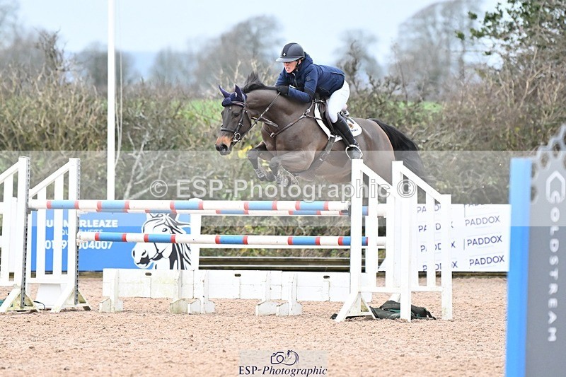 241206-142017-01086 - Cls 6 Foxhunter and 1.20m Open