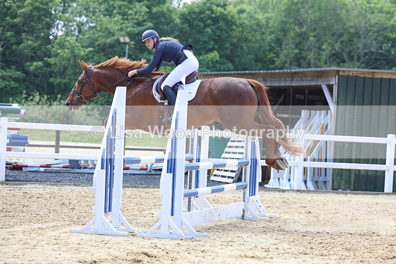 3E7A0335 - Class 10: Senior 95cm open