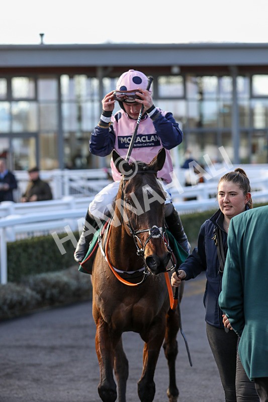 120224-Race 1-Pickanumber-7263 - Race 1