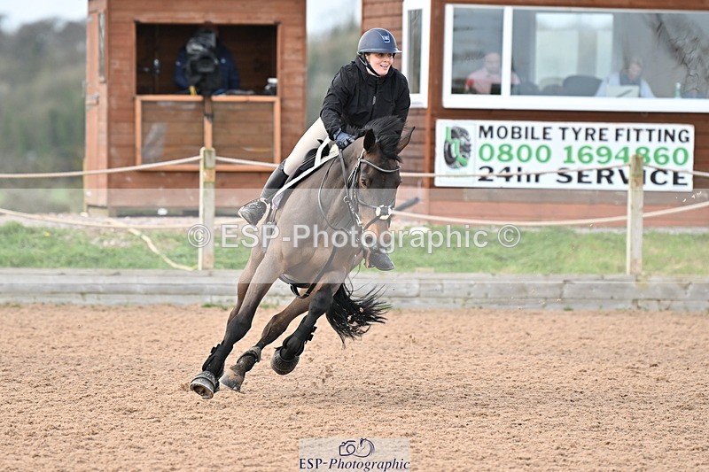 240315A-125407-01073 - Cls 3 Snr Foxhunter