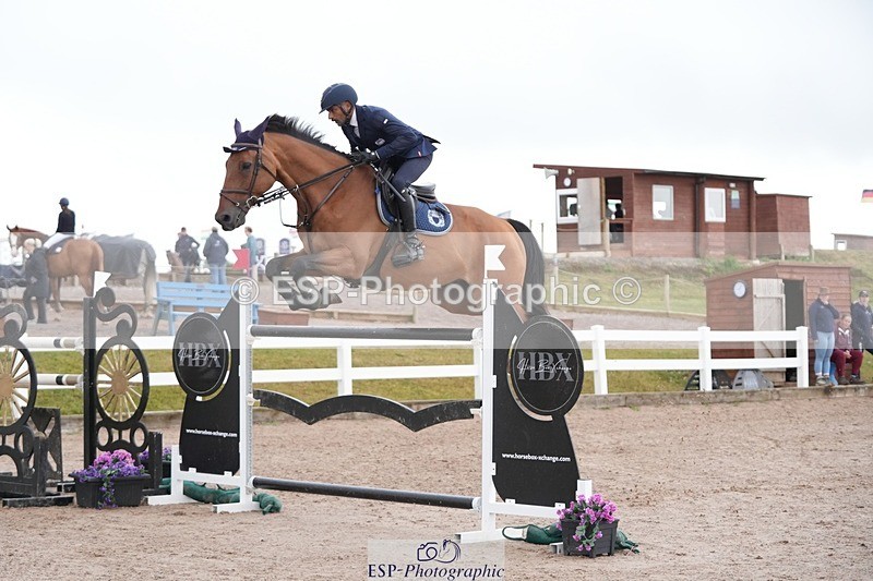 250720-090446-18061 - Cls16, 1 Star Silver Tour Accumulator