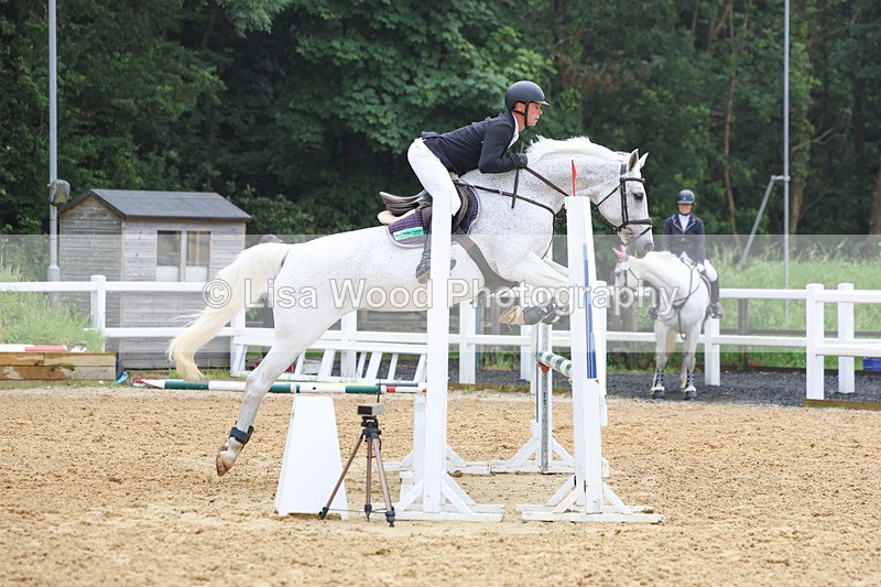 3E7A5506 - Class 4: Senior British Novice/90cm open