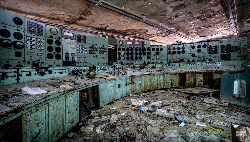 Delaware Station (Philadelphia, PA) | Control Room - Delaware River Generating Station