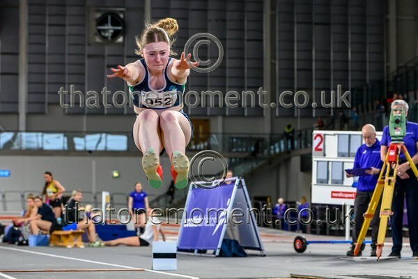 SeniorInd25-918242 - Field Female