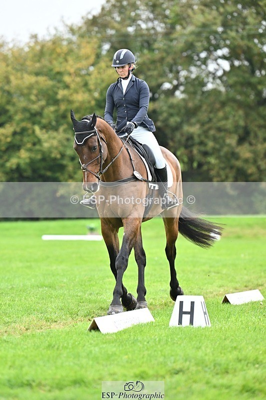 241024-143059-04321 - 582-Courtney.Romcke-JD.ON.THE.ROCKS