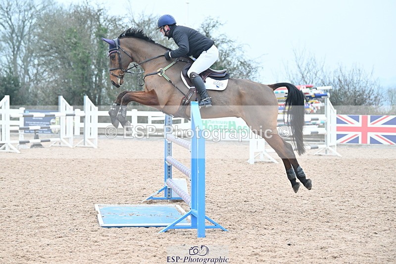 240113A-123228-02001 - Cls 12 Newcomers and 1.10m Open