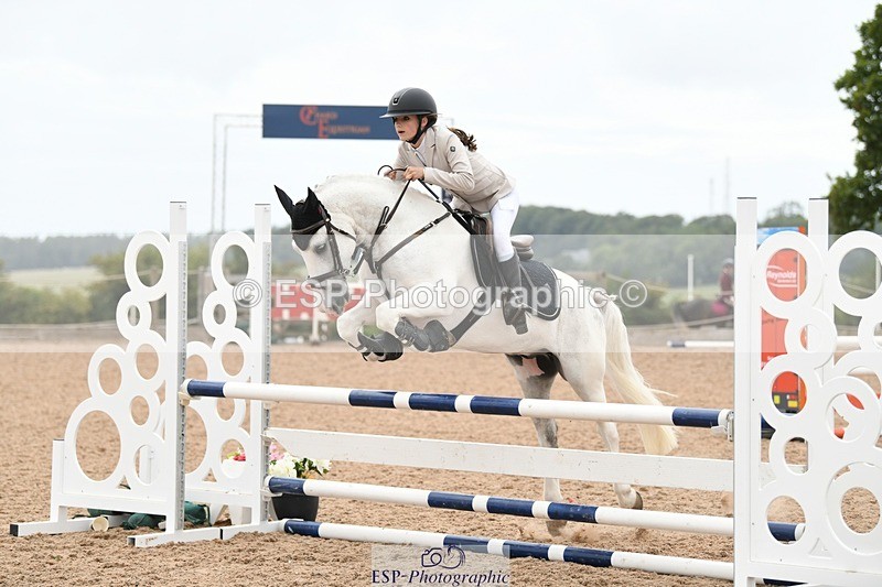 250807-112539-00663 - 90cm Round 1