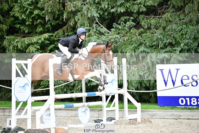 251004A-174135-02560 - Classes 12 & 13 90cm